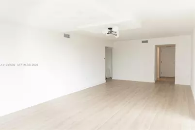 3625 N Country Club Dr #309, Aventura, FL 33180 - Photo 2