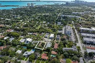 859 NE 90th St, Miami, FL 33138 - Photo 2
