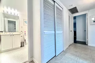 19390 Collins Ave, Sunny Isles Beach, FL 33160 - Photo 8