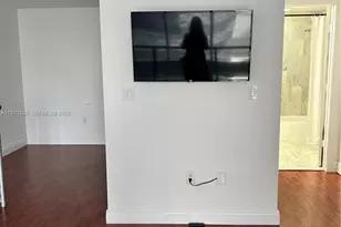 1050 Brickell Ave, Miami, FL 33131 - Photo 18