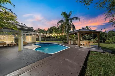 2026 NW 81st Ave, Coral Springs, FL 33071 - Photo 2