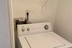 833 Riverside Dr, Coral Springs, FL 33071 - Photo 6