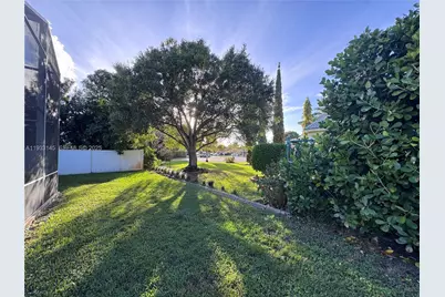 326 SW 162nd Ave, Pembroke Pines, FL 33027 - Photo 6