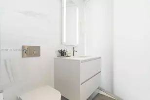 300 Biscayne Blvd Way, Miami, FL 33131 - Photo 56