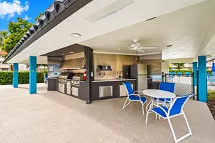 8901 S Hollybrook Blvd, Pembroke Pines, FL 33025 - Photo 14
