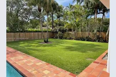 17025 SW 80th Ct, Palmetto Bay, FL 33157 - Photo 6