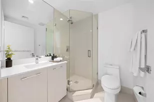 45 SW 9th St, Miami, FL 33130 - Photo 22