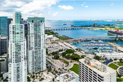 253 NE 2nd St. 2.2+ Lrg Den #3309, Miami, FL 33132 - Photo 40