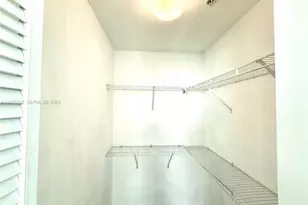 253 NE 2nd St 2 2+ Lrg Den, Miami, FL 33132 - Photo 26