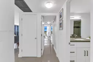 3701 N Country Club Dr, Aventura, FL 33180 - Photo 10