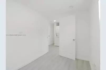 1927 Windsor Ave, West Palm Beach, FL 33407 - Photo 12