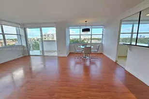1300 NE Miami Gardens Dr, Miami, FL 33179 - Photo 22