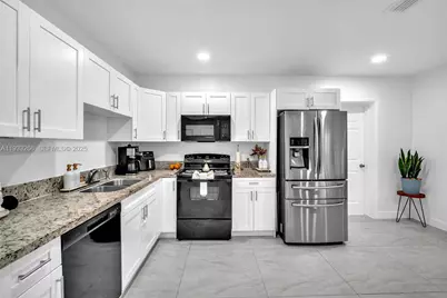 14140 NE 10th Ave, North Miami, FL 33161 - Photo 6