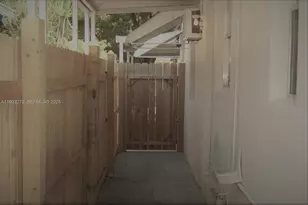 2481 SW 11th St, Miami, FL 33135 - Photo 10