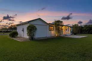 18900 SW 224th St, Miami, FL 33170 - Photo 2