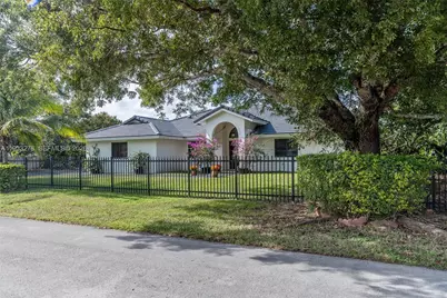 27260 SW 167th Ct, Homestead, FL 33031 - Photo 4
