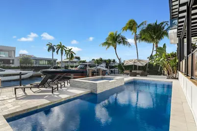 1970 NE 119th Rd, North Miami, FL 33181 - Photo 10