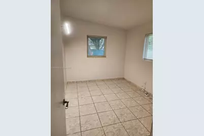1261 NW 24th St #2, Miami, FL 33142 - Photo 18