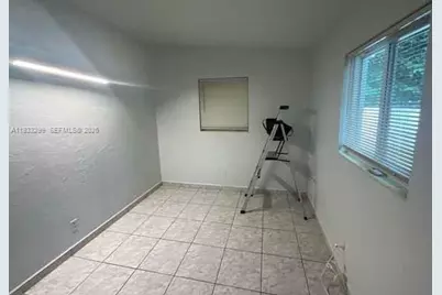 1261 NW 24th St #2, Miami, FL 33142 - Photo 4
