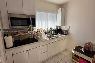 7685 W 30th Ln, Hialeah, FL 33018 - Photo 44