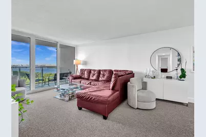 100 Bayview Dr #1025, Sunny Isles Beach, FL 33160 - Photo 4