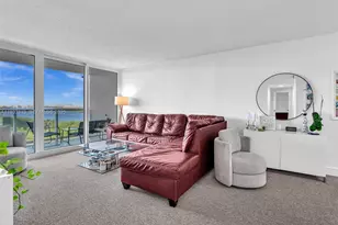 100 Bayview Dr, Sunny Isles Beach, FL 33160 - Photo 4