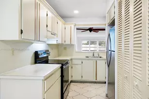 13283 Pineapple Palm Ct, Delray Beach, FL 33484 - Photo 8