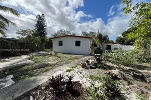 1763 Lauderdale Manor Dr, Fort Lauderdale, FL 33311 - Photo 16