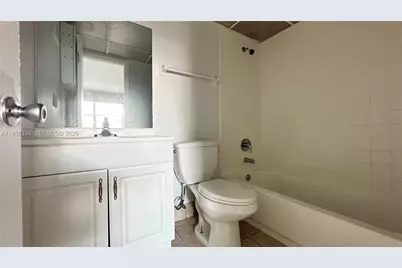 8020 Fairview Dr #108, Tamarac, FL 33321 - Photo 10