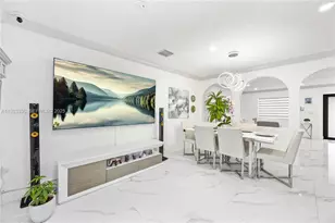 3502 W 72nd St, Hialeah, FL 33018 - Photo 8