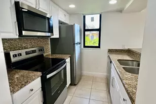 8180 Geneva Ct, Doral, FL 33166 - Photo 16