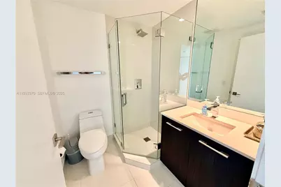 45 SW 9th St #2606, Miami, FL 33130 - Photo 10