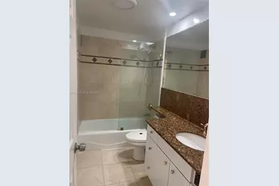 5005 Collins Av #715, Miami Beach, FL 33140 - Photo 8