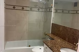 5005 Collins Ave, Miami Beach, FL 33140 - Photo 8