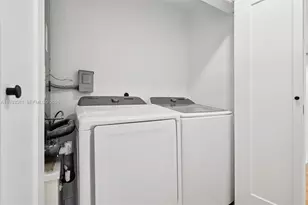 337 SW Cherryhill Rd, Port Saint Lucie, FL 34953 - Photo 16