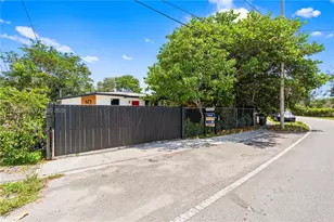 1745 NW 151st St, Miami Gardens, FL 33054 - Photo 30