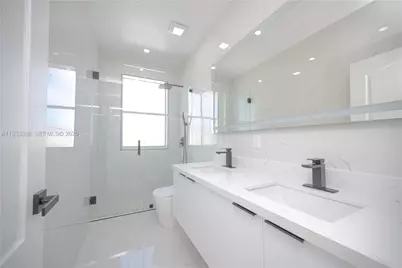 15486 SW 23rd Ln, Miami, FL 33185 - Photo 18