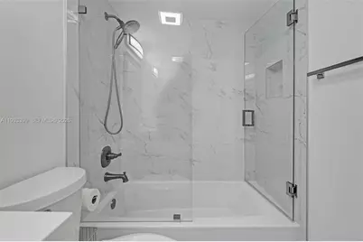 1105 Lake Shore Dr #202, Lake Park, FL 33403 - Photo 20