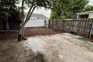 18422 NW 44th Ct, Miami Gardens, FL 33055 - Photo 6