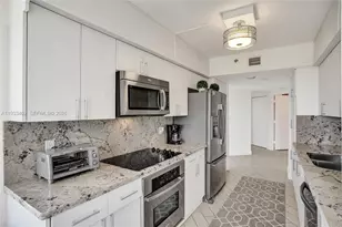 1000 E Island Blvd, Aventura, FL 33160 - Photo 18