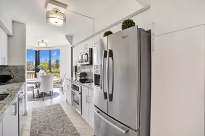 1000 E Island Blvd #503, Aventura, FL 33160 - Photo 16