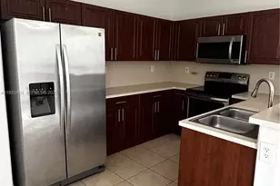 10721 NW 81st Ln, Doral, FL 33178 - Photo 6