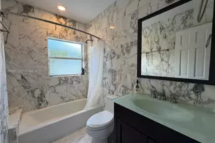 5371 N Bay Rd, Miami Beach, FL 33140 - Photo 8