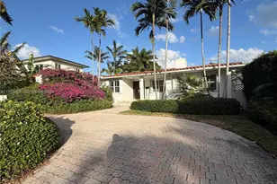 5371 N Bay Rd, Miami Beach, FL 33140 - Photo 2