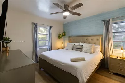 437 NE 107th St, Miami, FL 33161 - Photo 12