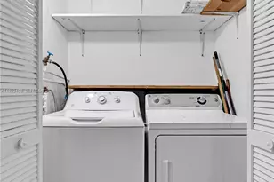 437 NE 107th St, Miami, FL 33161 - Photo 26