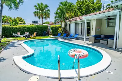 437 NE 107th St, Miami, FL 33161 - Photo 34