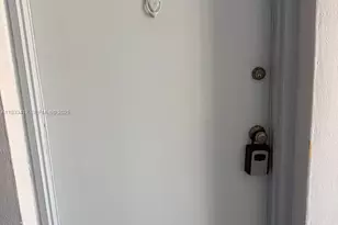 251 172nd St, Sunny Isles Beach, FL 33160 - Photo 2