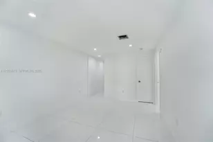 777 SW 9th Ave, Miami, FL 33130 - Photo 4
