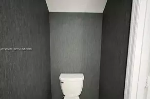 10598 West 33rd Ct, Hialeah, FL 33018 - Photo 22